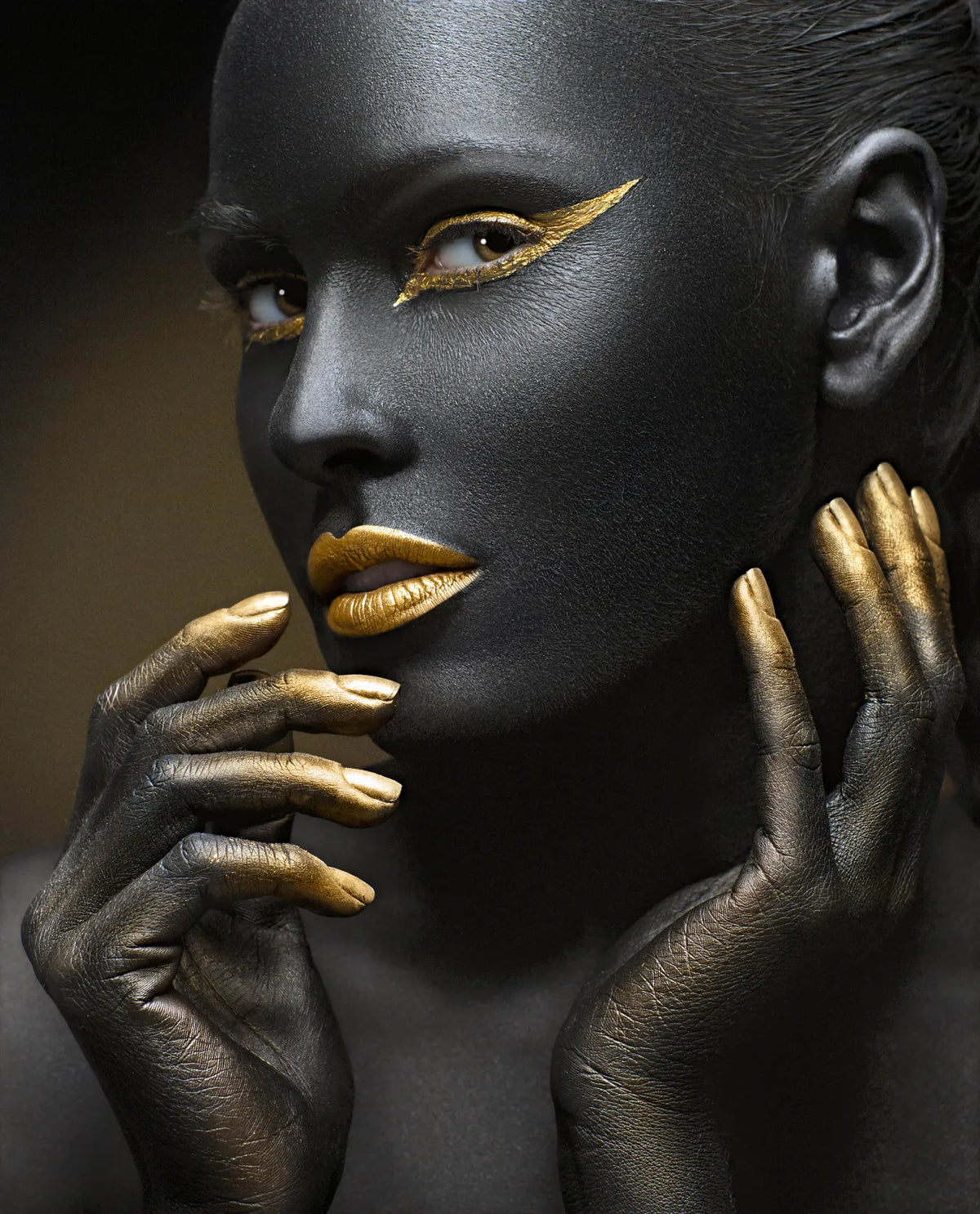 Black & Gold No. 30
